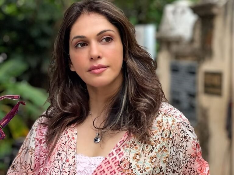 Idtv Indradhanush Isha Koppikar .v1