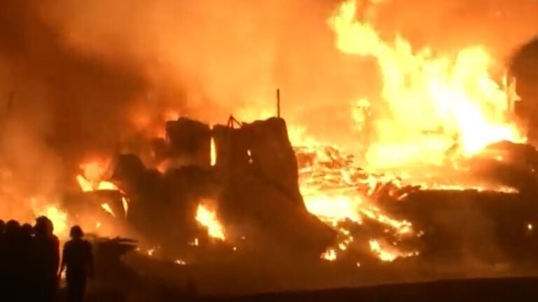 Fire in mumbai